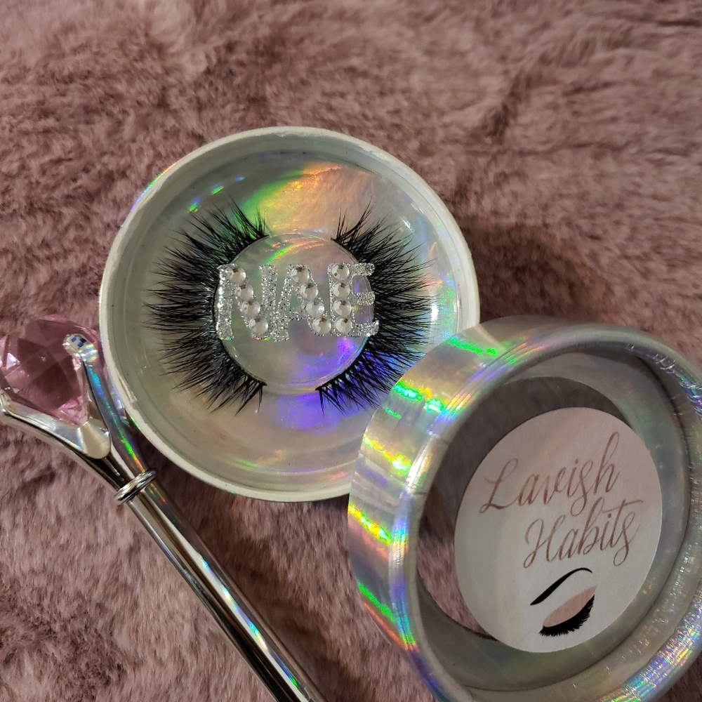 Strip eyelashes mink